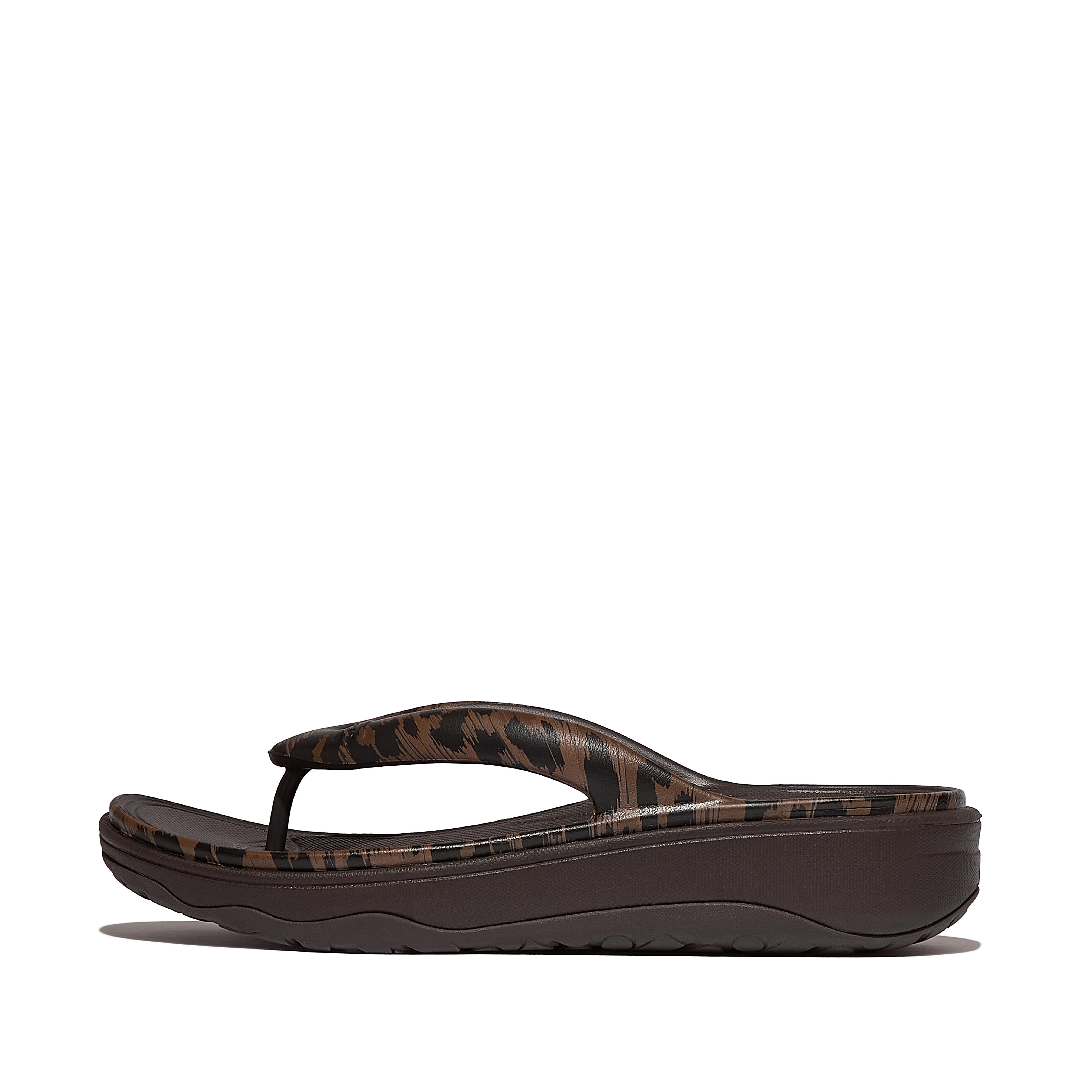 FitFlop RELIEFF Leopard Recovery Toe-Post Sandals - Leopard Print