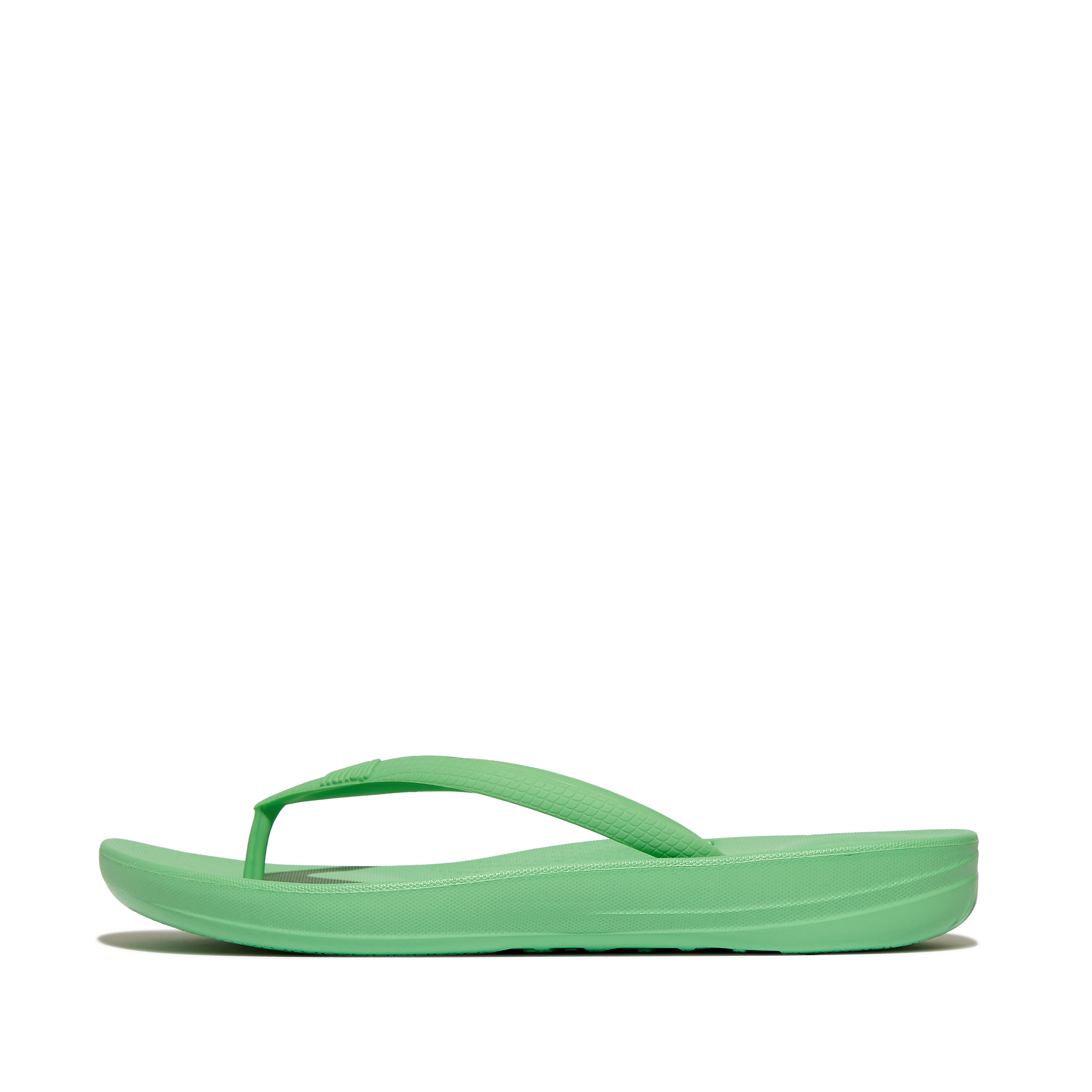 FitFlop IQUSHION Ergonomic Flip-Flops - Pop Green