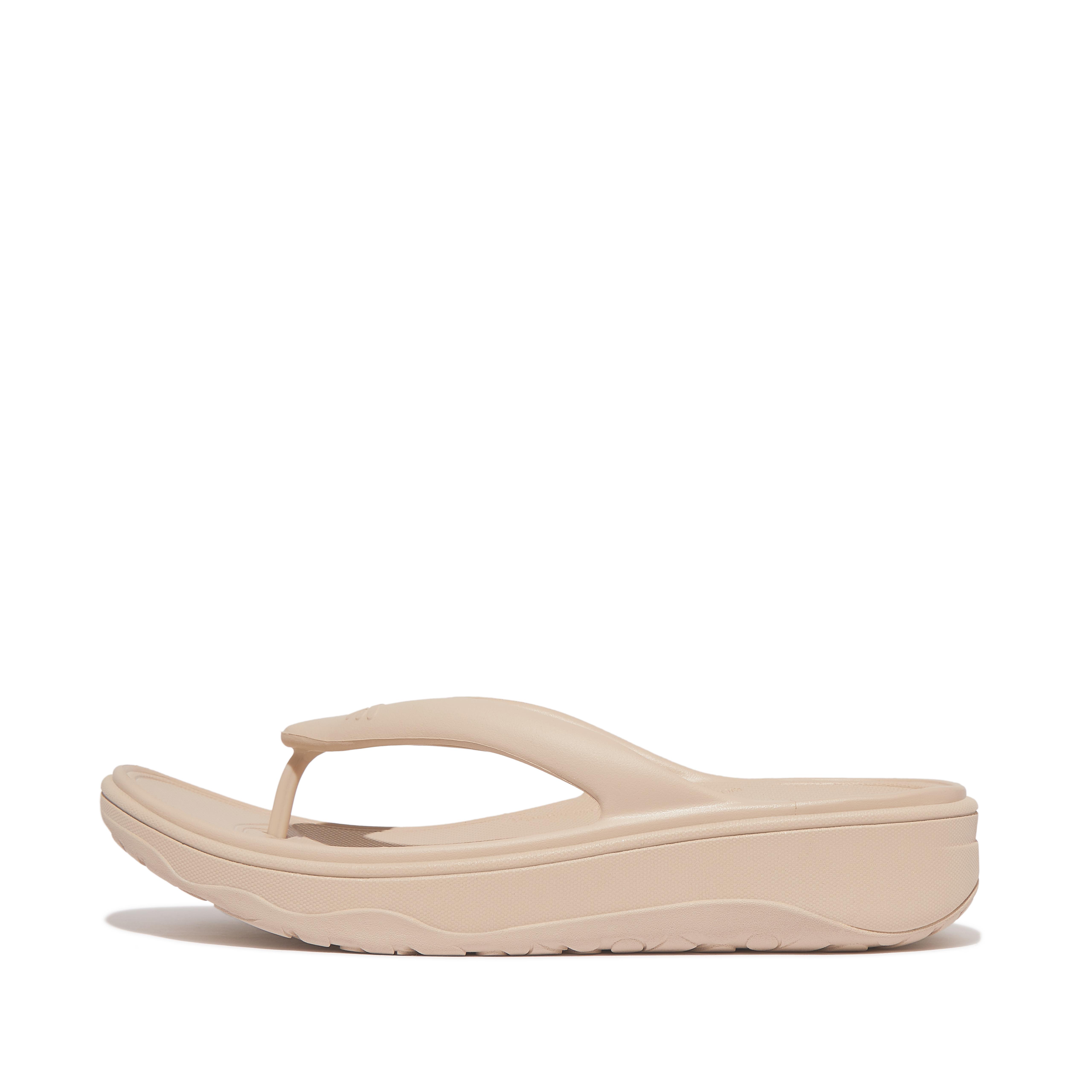 FitFlop RELIEFF Recovery Toe-Post Sandals - Stone Beige