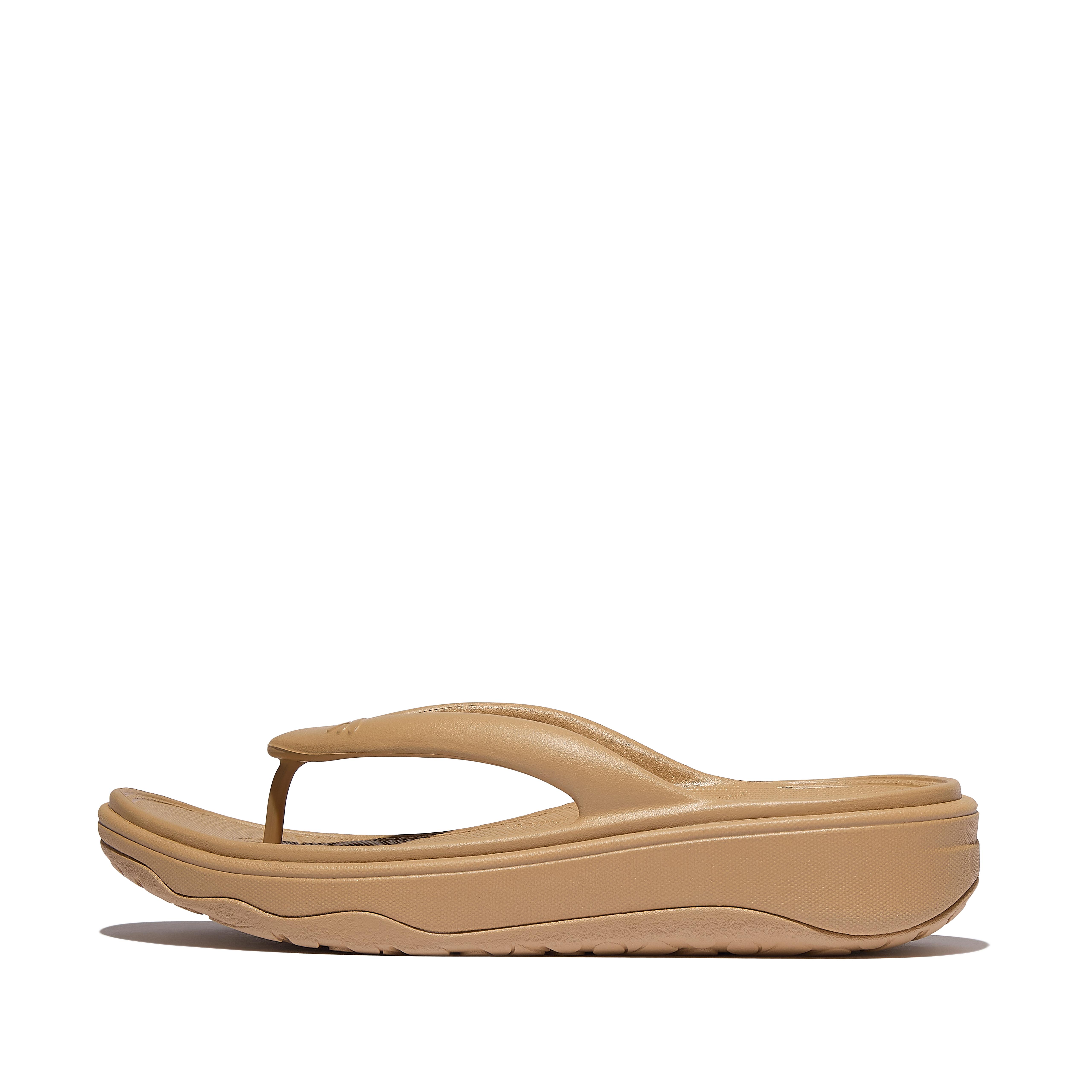 FitFlop RELIEFF Recovery Toe-Post Sandals - Camel Brown