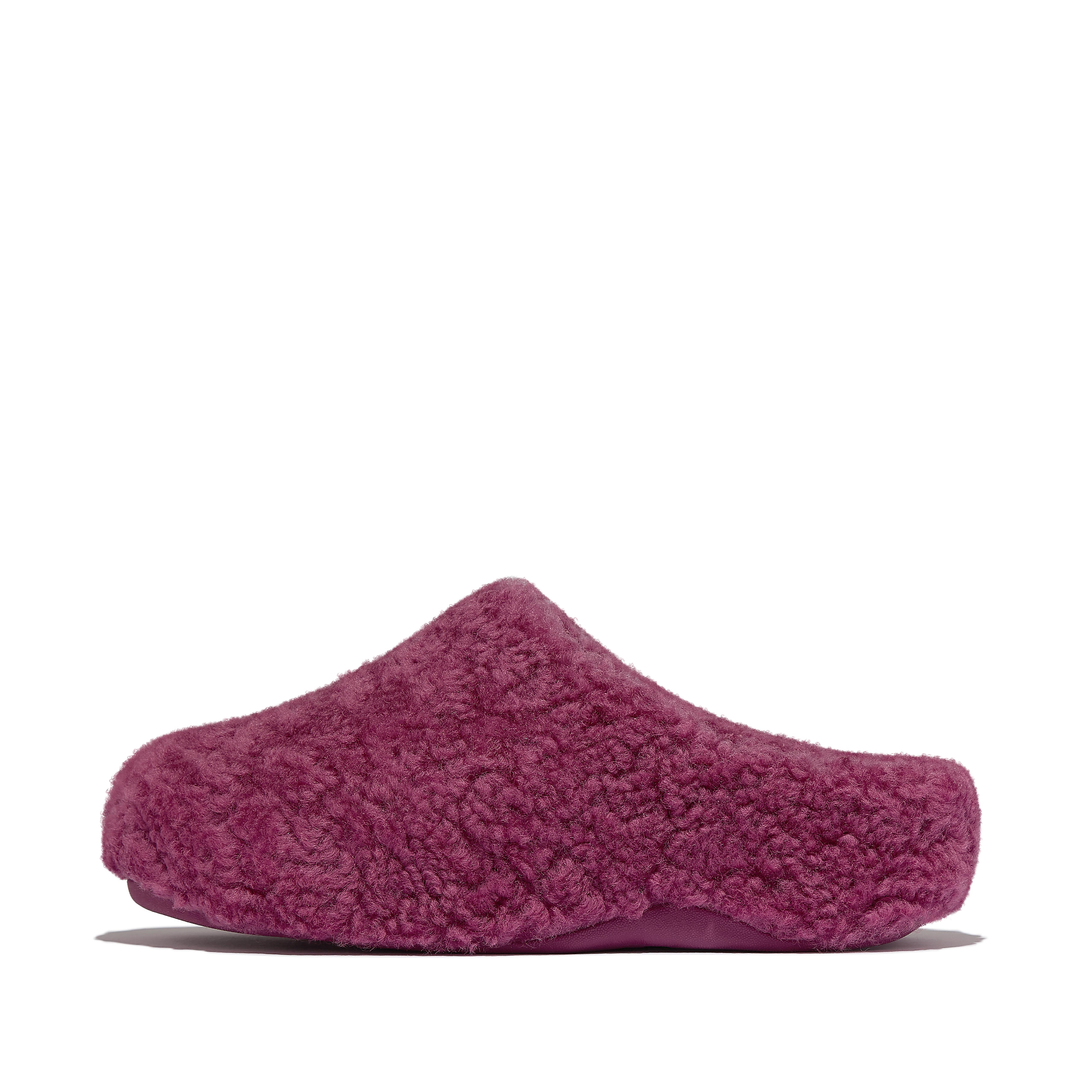 FitFlop SHUV Curly-Shearling Clogs - Ruby