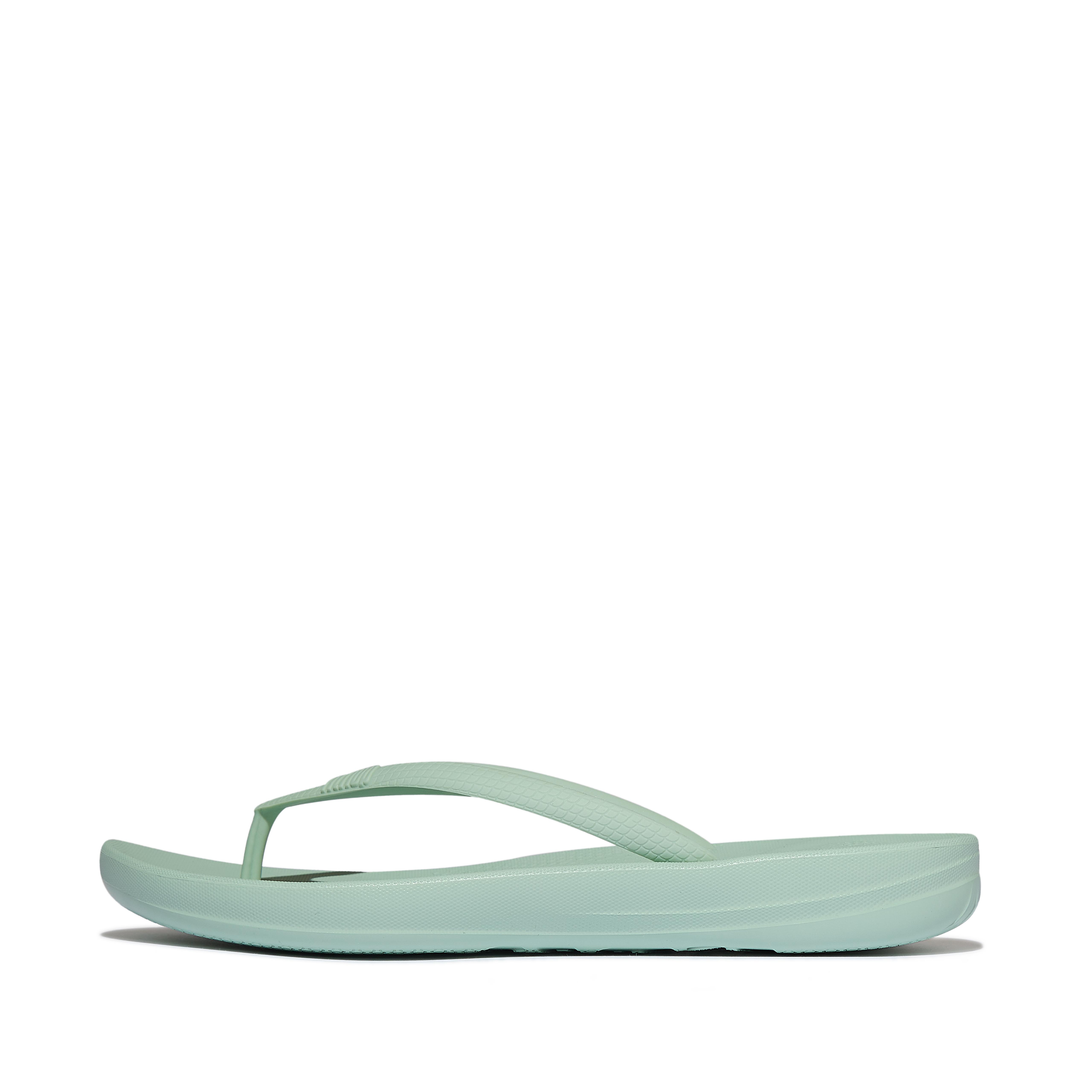 FitFlop IQUSHION Ergonomic Flip-Flops - Mint Green