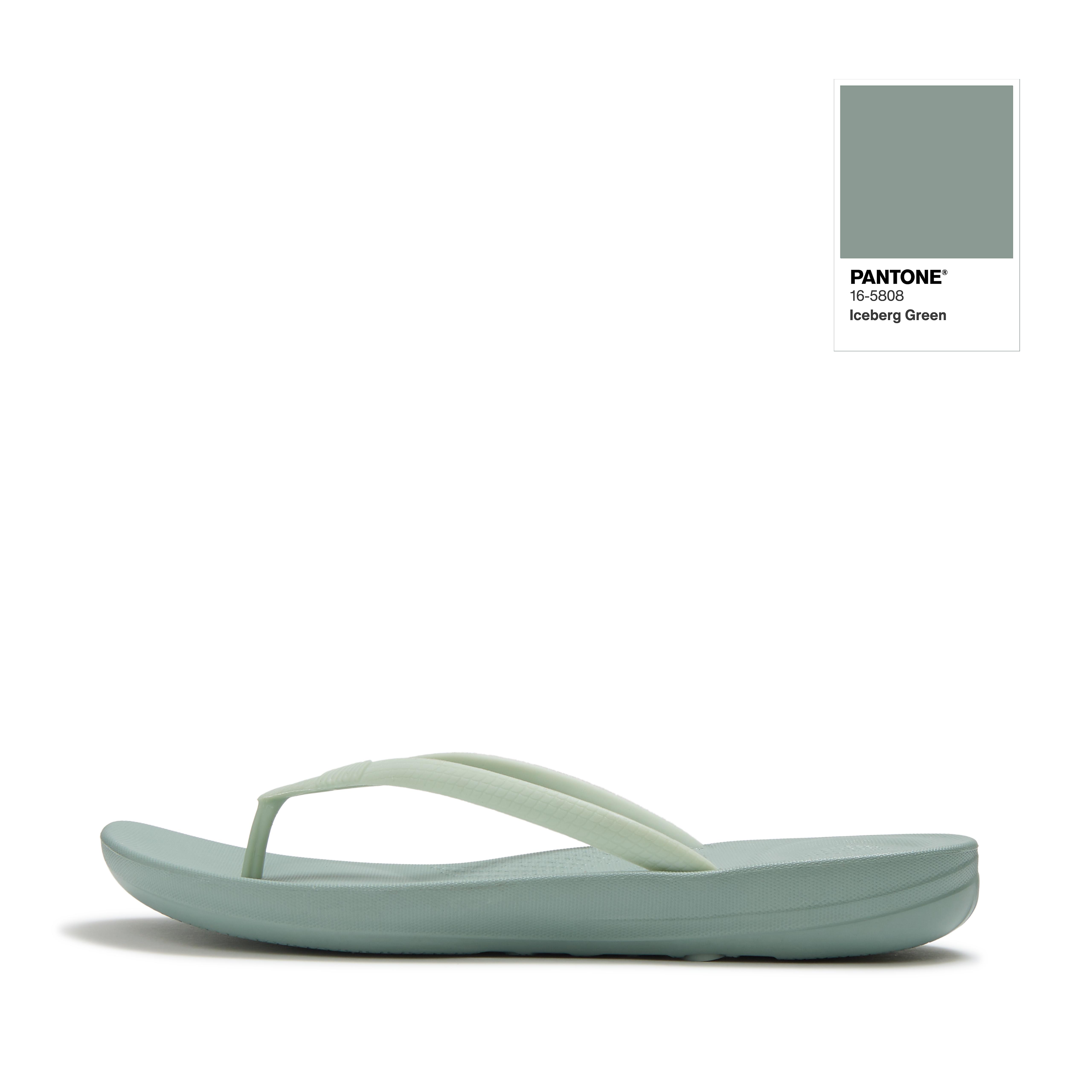 FitFlop IQUSHION | PANTONE Flip-Flops - Iceberg Green
