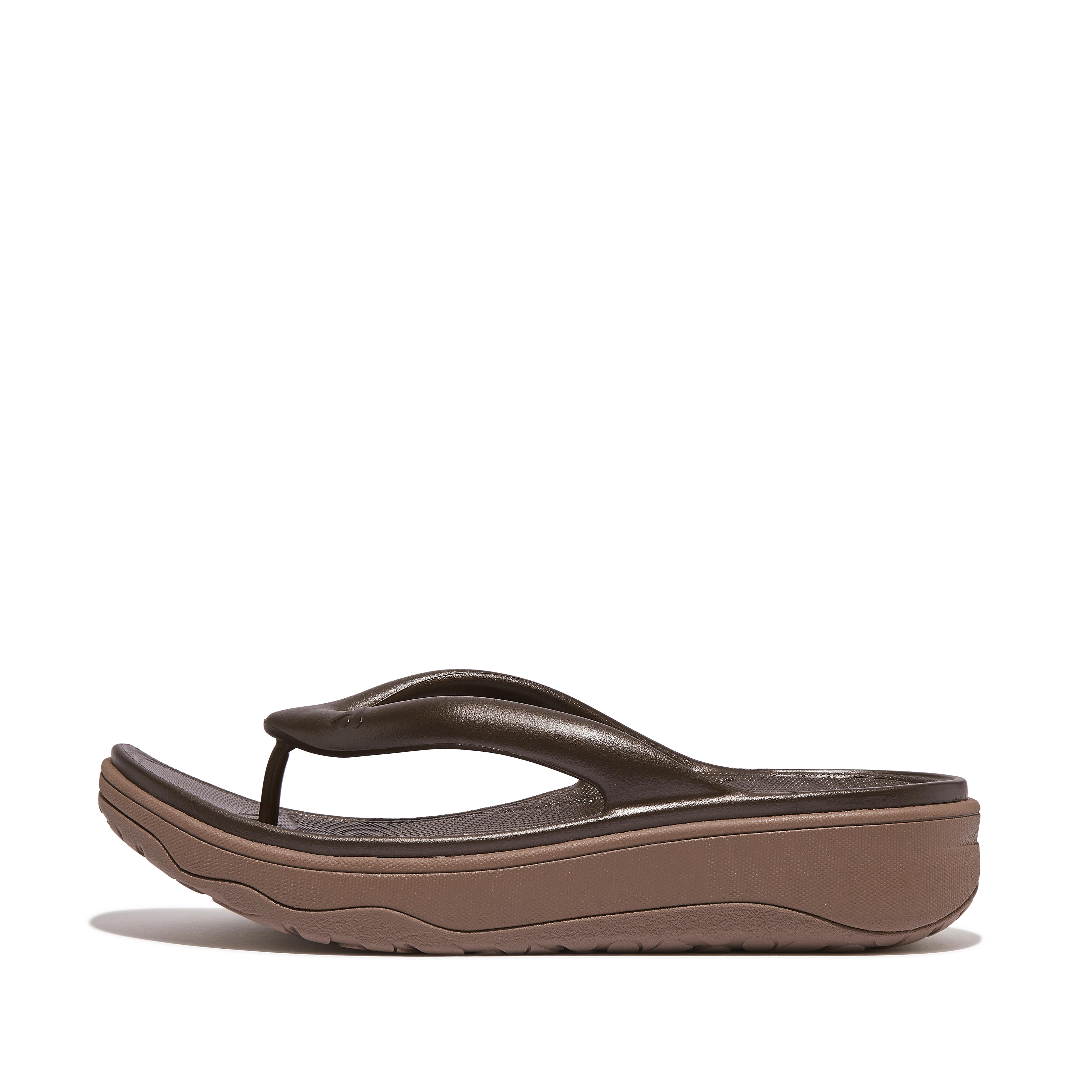 FitFlop RELIEFF Metallic Recovery Toe-Post Sandals - Bronze